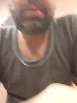 Snapshot of lund_lol chatting on 02-14-25, 05:19 lund lol online show from 02-14-25, 05:19