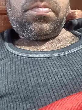 Snapshot of lund_lol chatting on 02-17-25, 02:31 lund lol online show from 02-17-25, 02:31