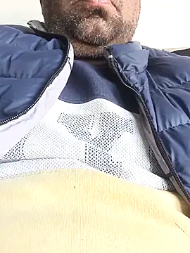 Snapshot of lund_lol chatting on 02-17-25, 06:20 lund lol online show from 02-17-25, 06:20