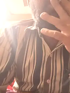 Snapshot of lund_lol chatting on 03-15-25, 02:12 lund lol online show from 03-15-25, 02:12