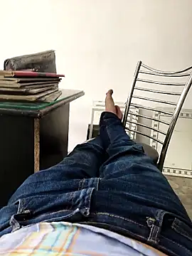 Snapshot of lund_lol chatting on 10-24-25, 10:44 lund lol online show from 10-24-25, 10:44