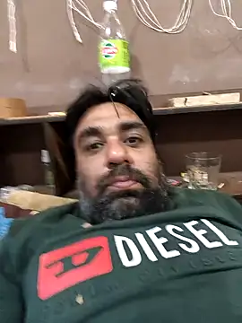 Snapshot of lund_lol chatting on 10-28-25, 11:14 lund lol online show from 10-28-25, 11:14