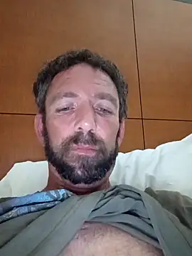 Snapshot of Treemandude chatting on 10-31-25, 06:20 Treemandude online show from 10-31-25, 06:20