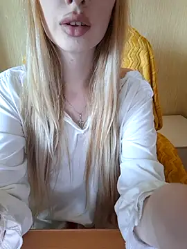 Elza kom online show from 09-13-25, 04:01