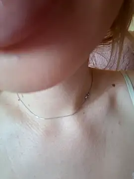 Elza kom online show from 11-03-25, 02:24