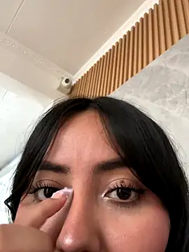 LucciaPorter online show from 11-20-25, 08:19