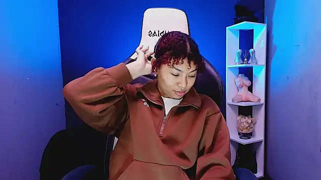 Snapshot of JadaRoberts chatting on 10-24-25, 12:12 JadaRoberts online show from 10-24-25, 12:12