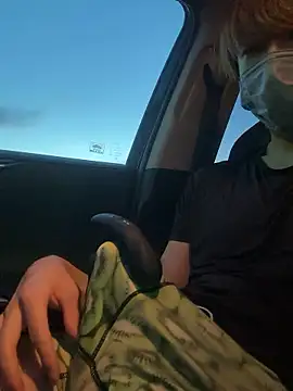 Snapshot of issy19 chatting on 09-15-25, 09:20 issy19 online show from 09-15-25, 09:20