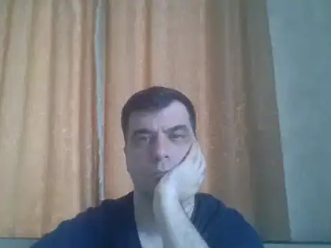 Snapshot of rusqadisx chatting on 12-17-25, 07:47 rusqadisx online show from 12-17-25, 07:47