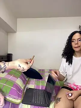 Snapshot of TheKing6ix9ine69 chatting on 03-13-25, 05:11 TheKing6ix9ine69 online show from 03-13-25, 05:11