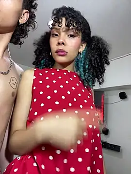 Snapshot of TheKing6ix9ine69 chatting on 12-14-25, 06:19 TheKing6ix9ine69 online show from 12-14-25, 06:19