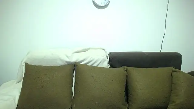 Snapshot of sara_winehouse1 chatting on 02-14-25, 03:00 sara winehouse1 online show from 02-14-25, 03:00