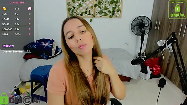 Snapshot of isa_loves_cum chatting on 12-01-25, 09:09 isa loves cum online show from 12-01-25, 09:09