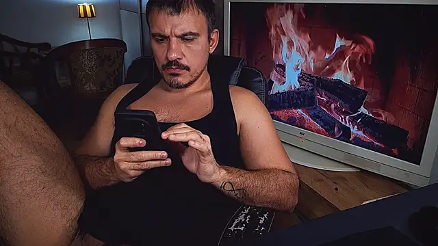 Snapshot of officeman7 chatting on 01-10-25, 07:21 officeman7 online show from 01-10-25, 07:21