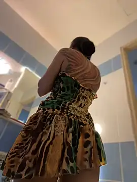 Snapshot of IzanamiTime chatting on 01-01-25, 01:04 IzanamiTime online show from 01-01-25, 01:04