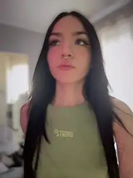 Snapshot of ShannonShanny chatting on 03-18-25, 10:46 ShannonShanny online show from 03-18-25, 10:46