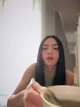 Snapshot of ShannonShanny chatting on 03-18-25, 01:53 ShannonShanny online show from 03-18-25, 01:53