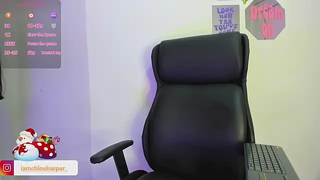 Snapshot of ChloeHarper_ chatting on 12-23-24, 01:45 ChloeHarper online show from 12-23-24, 01:45