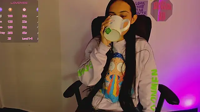 Snapshot of ChloeHarper_ chatting on 12-27-24, 11:50 ChloeHarper online show from 12-27-24, 11:50