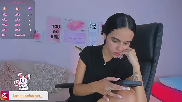 Snapshot of ChloeHarper_ chatting on 01-10-25, 06:17 ChloeHarper online show from 01-10-25, 06:17