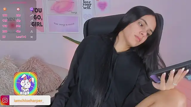 Snapshot of ChloeHarper_ chatting on 01-11-25, 12:40 ChloeHarper online show from 01-11-25, 12:40