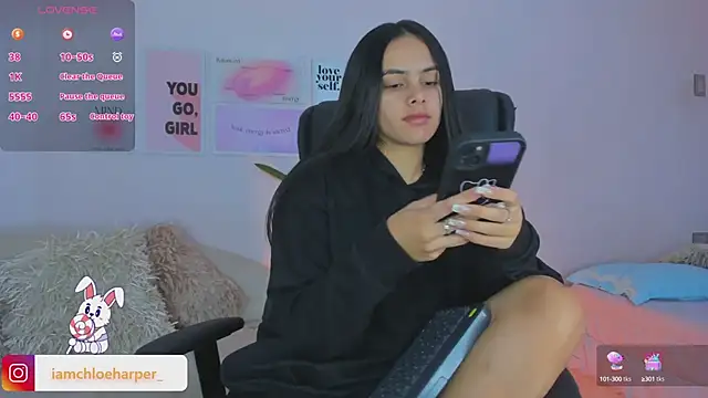 Snapshot of ChloeHarper_ chatting on 01-13-25, 12:35 ChloeHarper online show from 01-13-25, 12:35