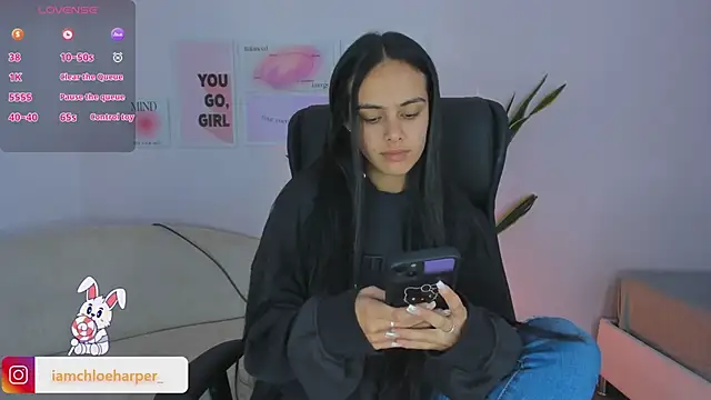 Snapshot of ChloeHarper_ chatting on 01-14-25, 12:56 ChloeHarper online show from 01-14-25, 12:56