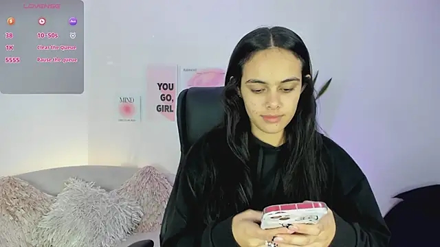 Snapshot of ChloeHarper_ chatting on 02-20-25, 12:36 ChloeHarper online show from 02-20-25, 12:36