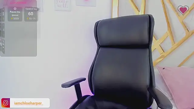 Snapshot of ChloeHarper_ chatting on 10-01-25, 06:58 ChloeHarper online show from 10-01-25, 06:58