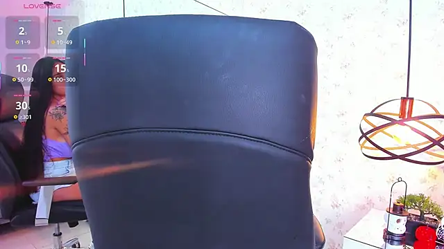 Snapshot of ChloeHarper_ chatting on 10-14-25, 12:17 ChloeHarper online show from 10-14-25, 12:17