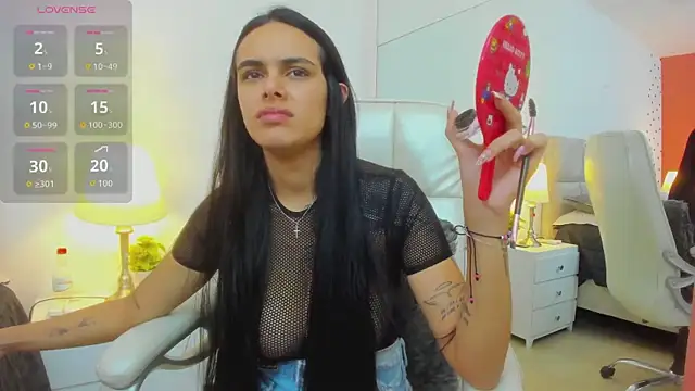 Snapshot of ChloeHarper_ chatting on 11-25-25, 01:00 ChloeHarper online show from 11-25-25, 01:00