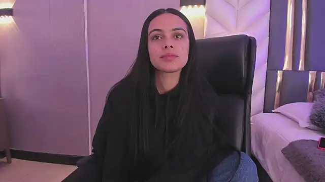 ChloeHarper  online show from 02-12-26, 11:16