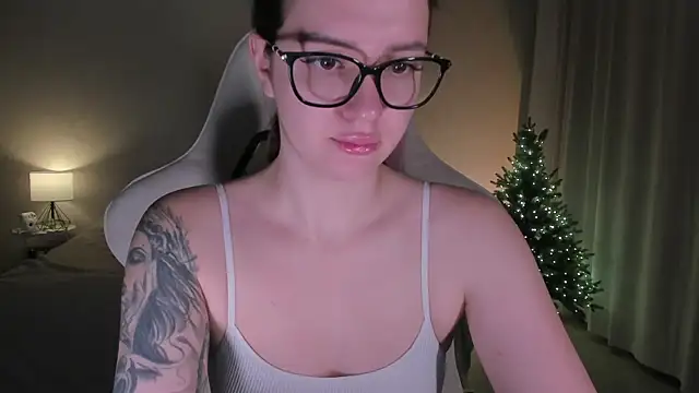 Sonia moon  online show from 12-30-24, 01:37