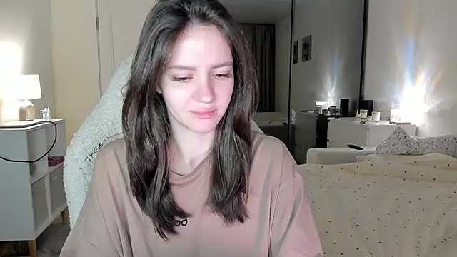 Sonia moon  online show from 10-21-25, 02:45