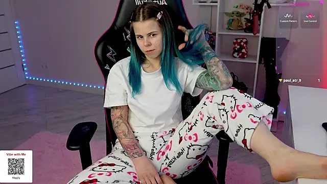 Latex Kitty online show from 02-16-26, 02:57