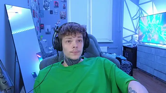 Snapshot of DENIS_HERE chatting on 03-20-25, 03:36 DENIS HERE online show from 03-20-25, 03:36