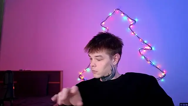 Snapshot of DENIS_HERE chatting on 12-01-25, 09:58 DENIS HERE online show from 12-01-25, 09:58