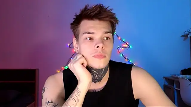 Snapshot of DENIS_HERE chatting on 12-03-25, 05:37 DENIS HERE online show from 12-03-25, 05:37