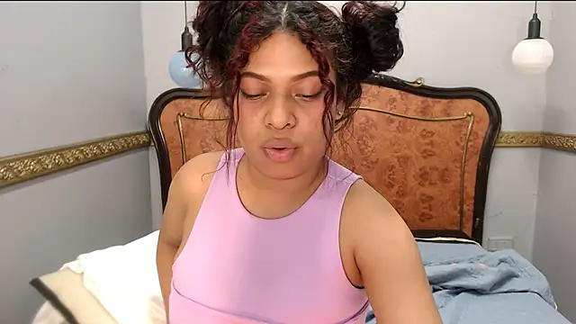 Naomi Tylers online show from 02-05-25, 01:26