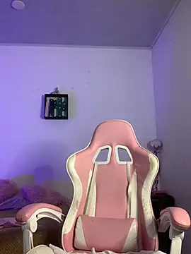 violet-333 online show from 12-30-24, 04:40