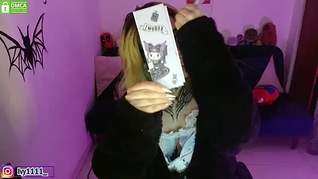 Ivy1111 online show from 11-11-25, 04:12