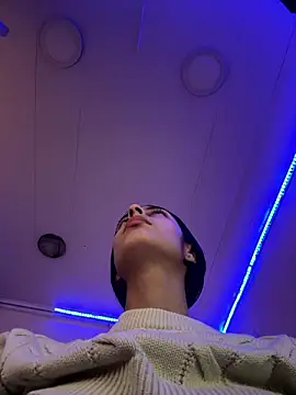 cristel 17 online show from 12-04-24, 01:42