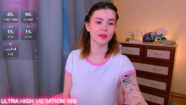 cutie mili online show from 10-18-25, 09:21