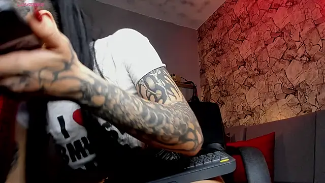 irregular fetish  online show from 12-04-24, 11:24