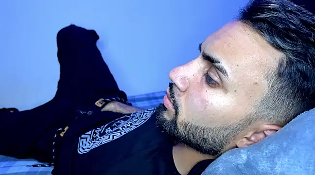 Dar milk online show from 02-19-25, 05:05