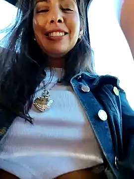 Snapshot of scarlett_moore chatting on 01-18-25, 09:24 scarlett moore online show from 01-18-25, 09:24