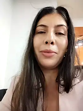 Snapshot of scarlett_moore chatting on 01-24-25, 11:02 scarlett moore online show from 01-24-25, 11:02