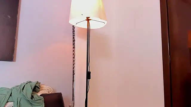 Snapshot of scarlett_moore chatting on 01-29-25, 05:56 scarlett moore online show from 01-29-25, 05:56
