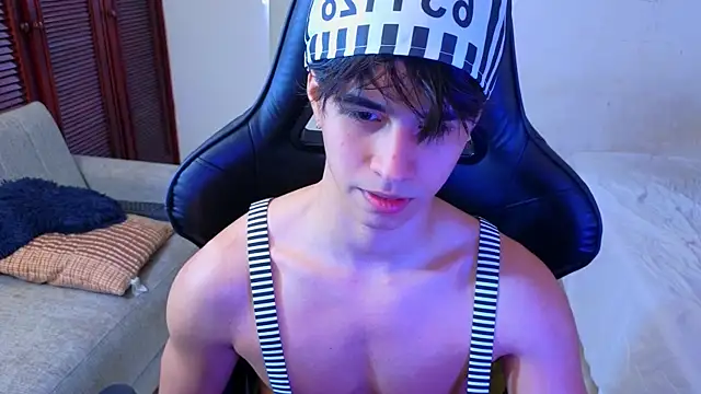 Snapshot of carl_dixon chatting on 10-28-25, 06:32 carl dixon online show from 10-28-25, 06:32