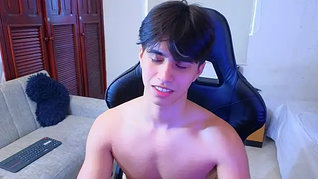 Snapshot of carl_dixon chatting on 10-29-25, 01:13 carl dixon online show from 10-29-25, 01:13